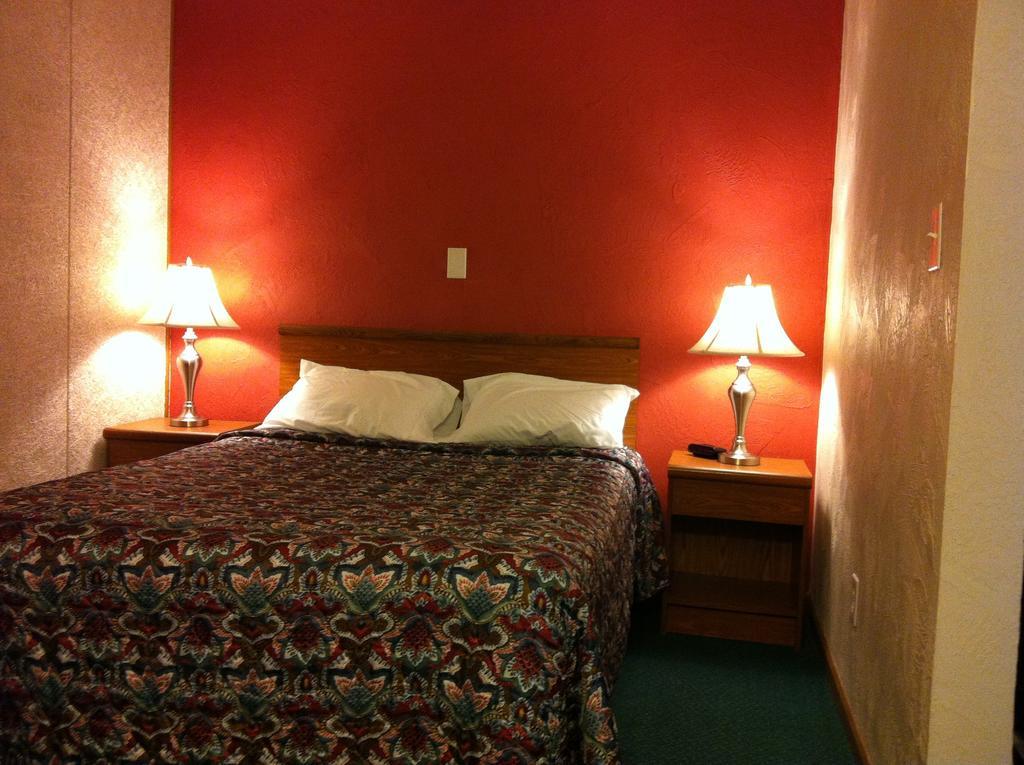 East Street Inn & Suites Tipton Quarto foto